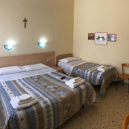 Hotel Casa Diomira Camaiore Bagian luar foto