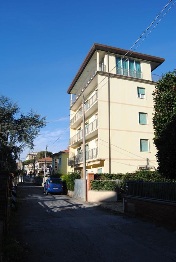 Hotel Casa Diomira Camaiore Bagian luar foto