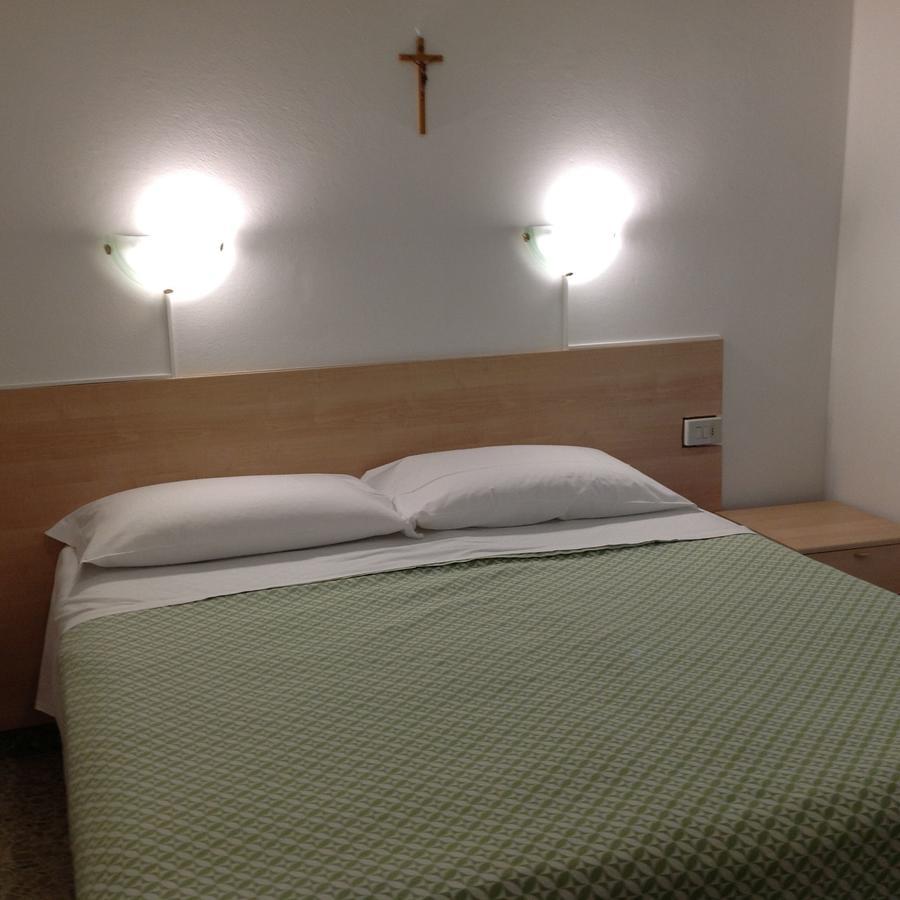 Hotel Casa Diomira Camaiore Bagian luar foto