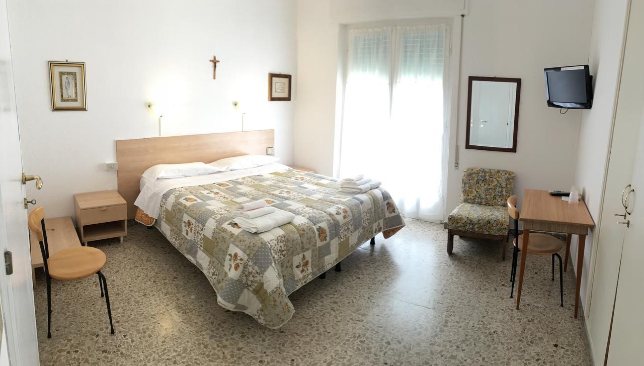 Hotel Casa Diomira Camaiore Bagian luar foto